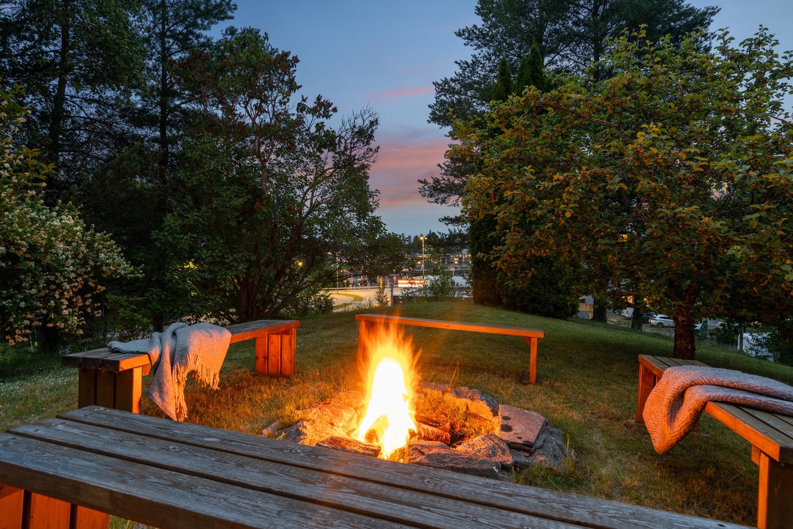 Uteområdet. Galleribilde