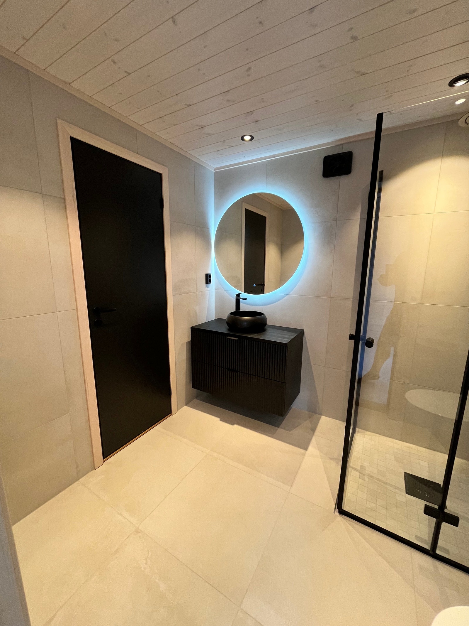 Bad med lyse fliser er et alternativ Galleribilde