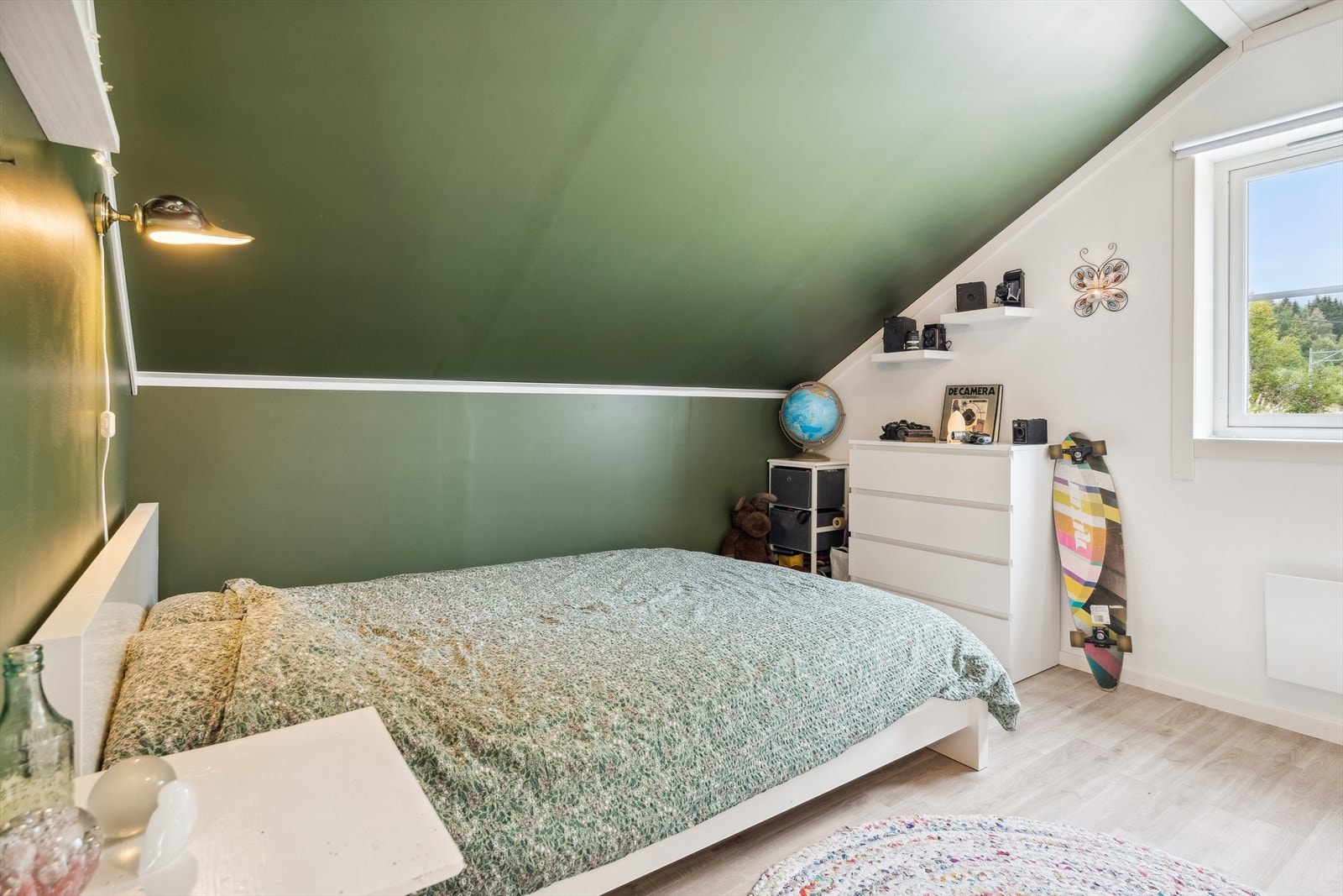 God plass til garderobeskap. Galleribilde