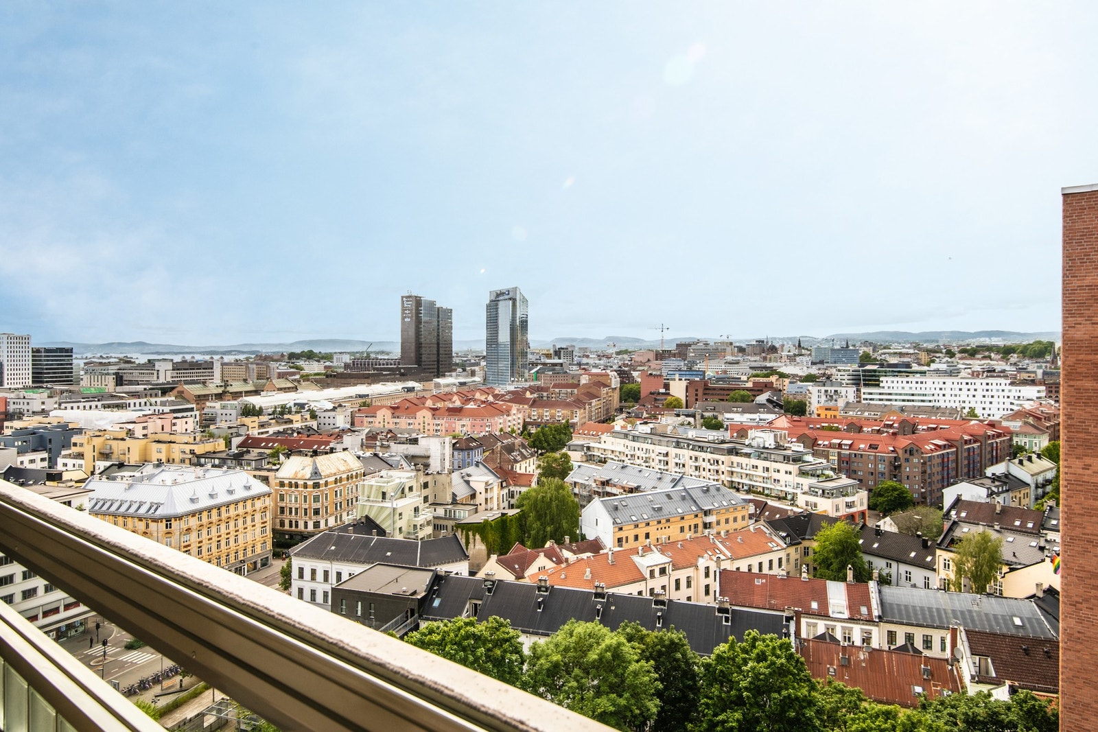 Her bor du høyt og fritt til i 10. etasje med fantastisk utsikt over Oslo. Galleribilde