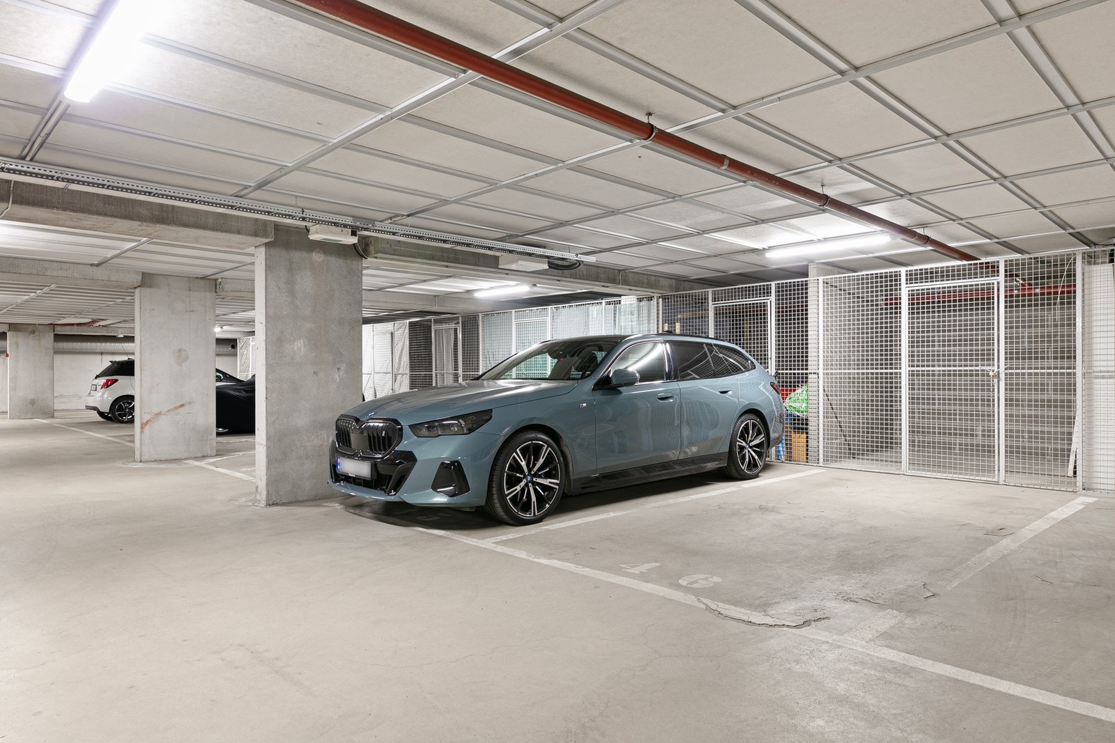 Egen garasjeplass Galleribilde