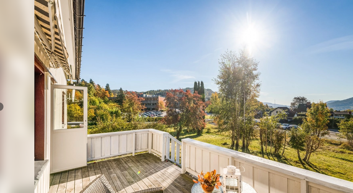 Terrasen med USN i bakgrunn Galleribilde