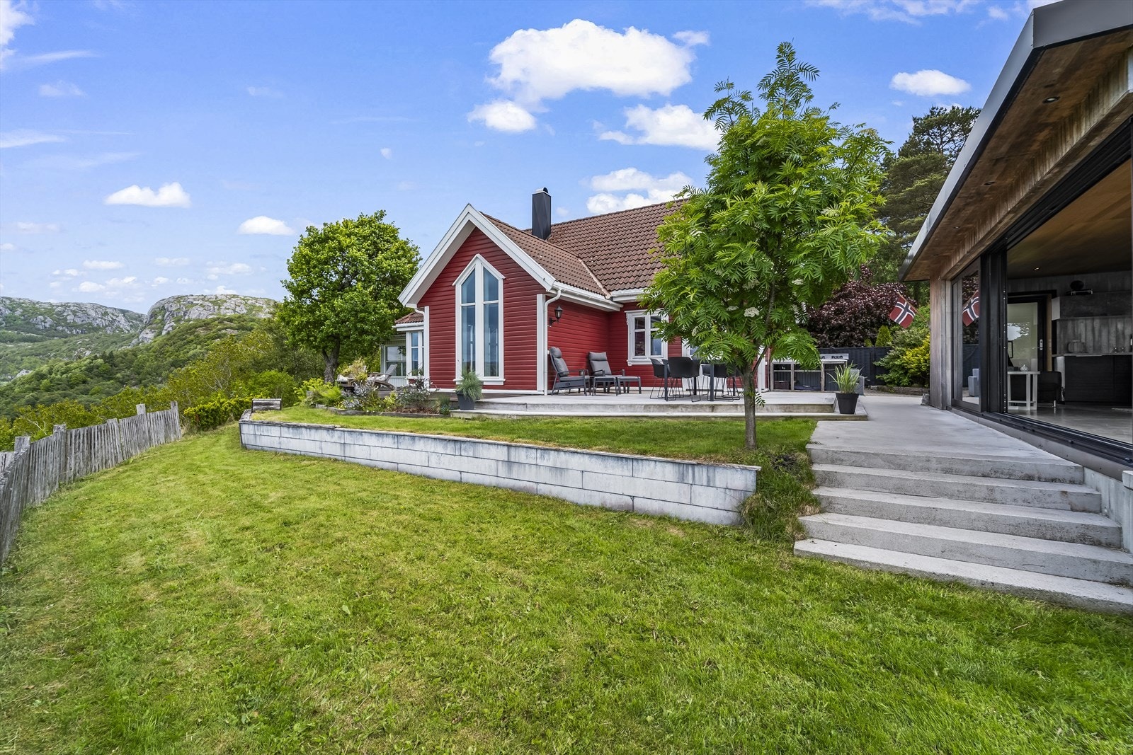 Tomtas utforming gir godt med bolteplass for liten og stor. Galleribilde