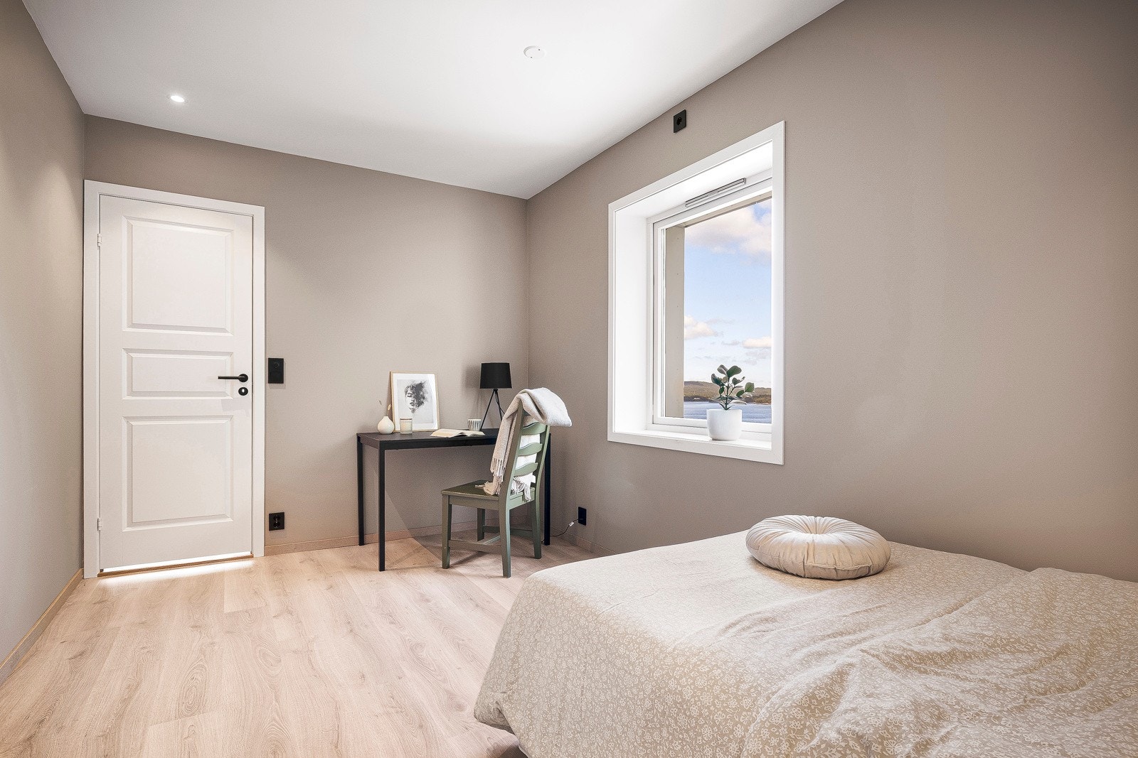 Dette rommet måler hele 12 kvm! Galleribilde