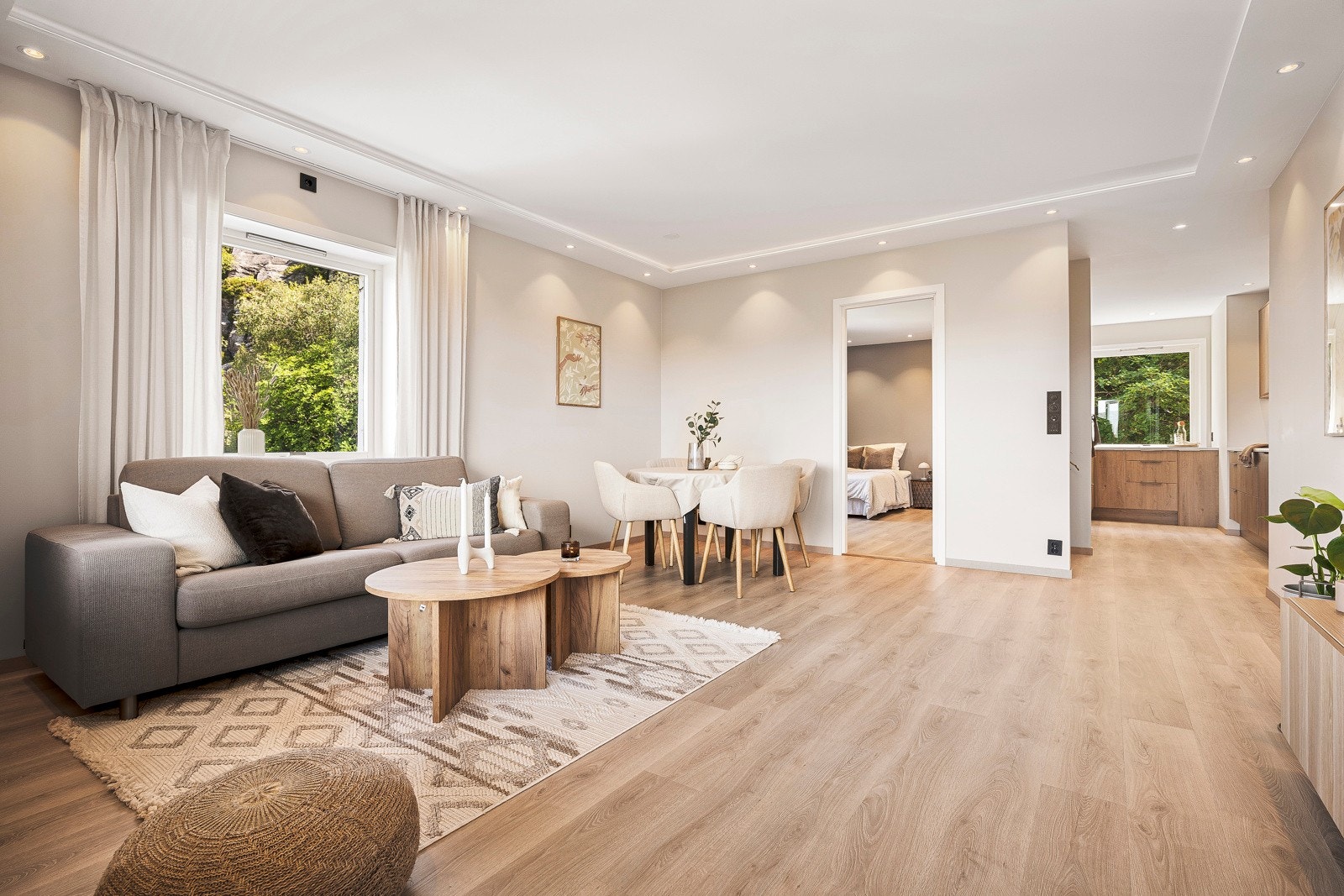 Videre beveger vi oss inn til kjøkkenet. Galleribilde