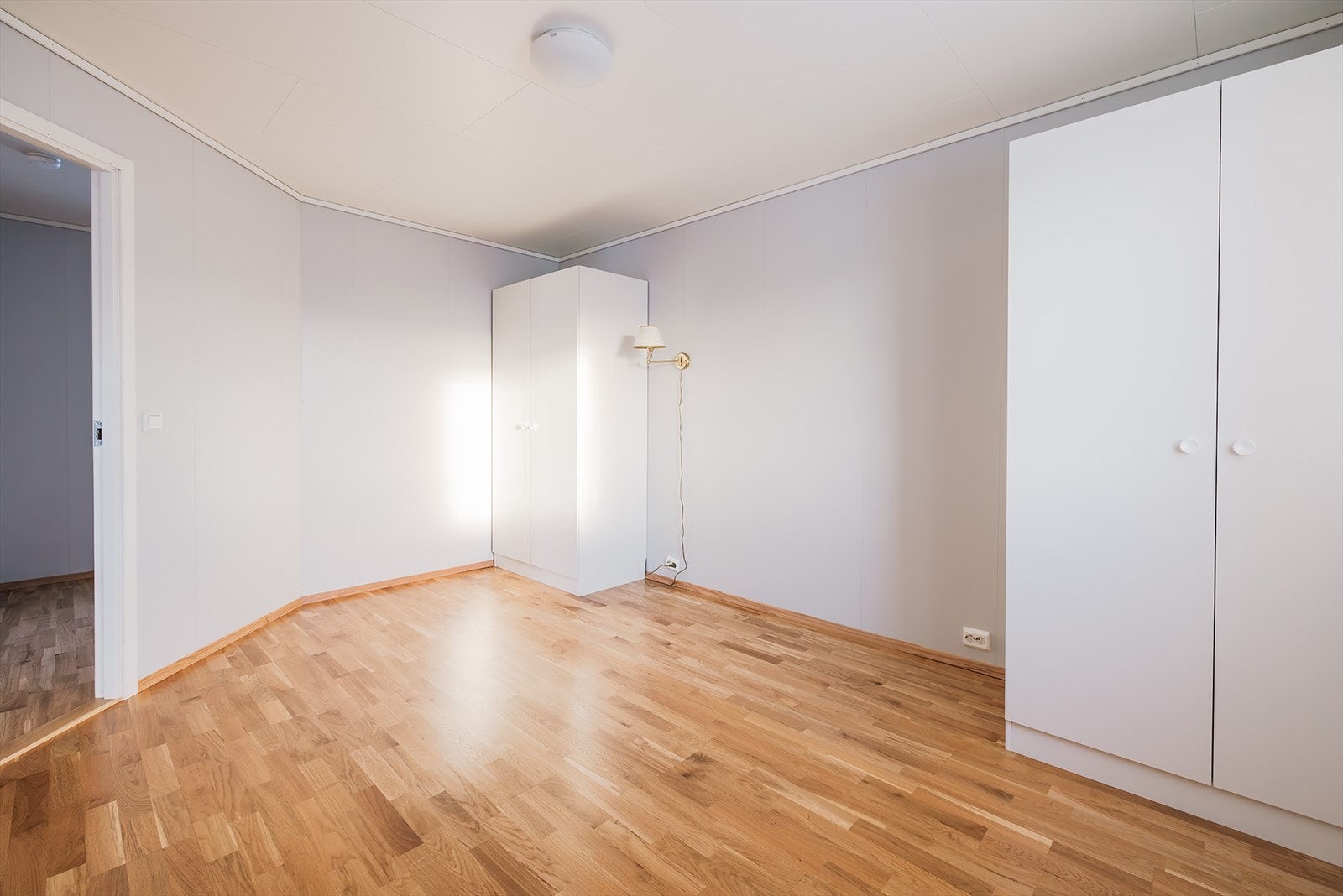 Hovedsoverom med praktisk plassering rett over gangen for enkel tilgang til badet Galleribilde