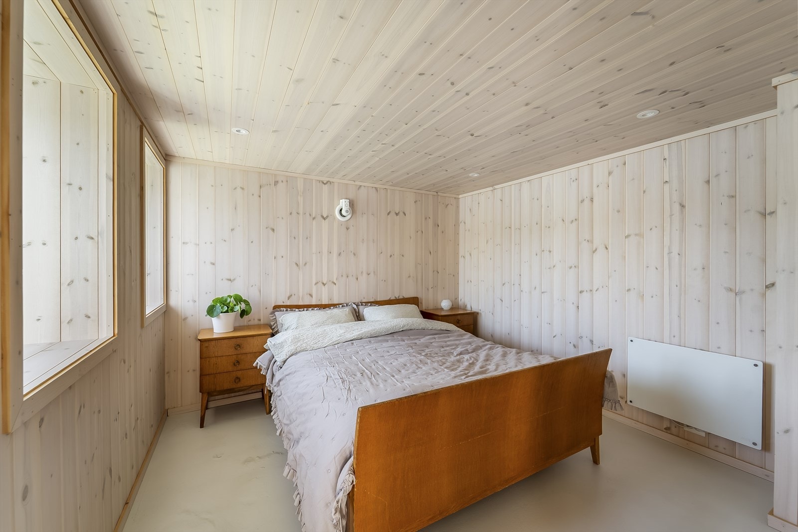 Varmekabler i gulv og vinduer som kan åpnes. Galleribilde