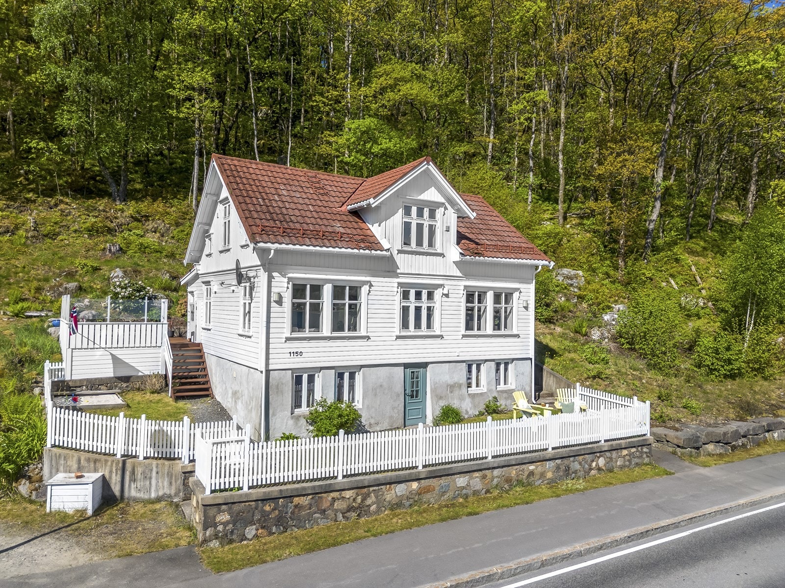 Boligen er registrert som enebolig. Den har vært benyttet som fritidsbolig i mange år. Det er ikke boplikt i Farsund kommune Galleribilde