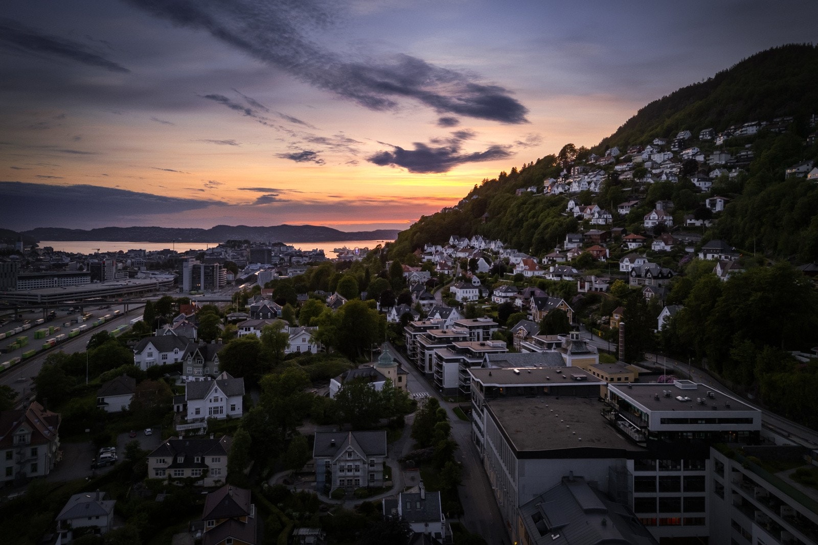 - Sentral plassering med gangavstand til alt man trenger i hverdagen - Galleribilde