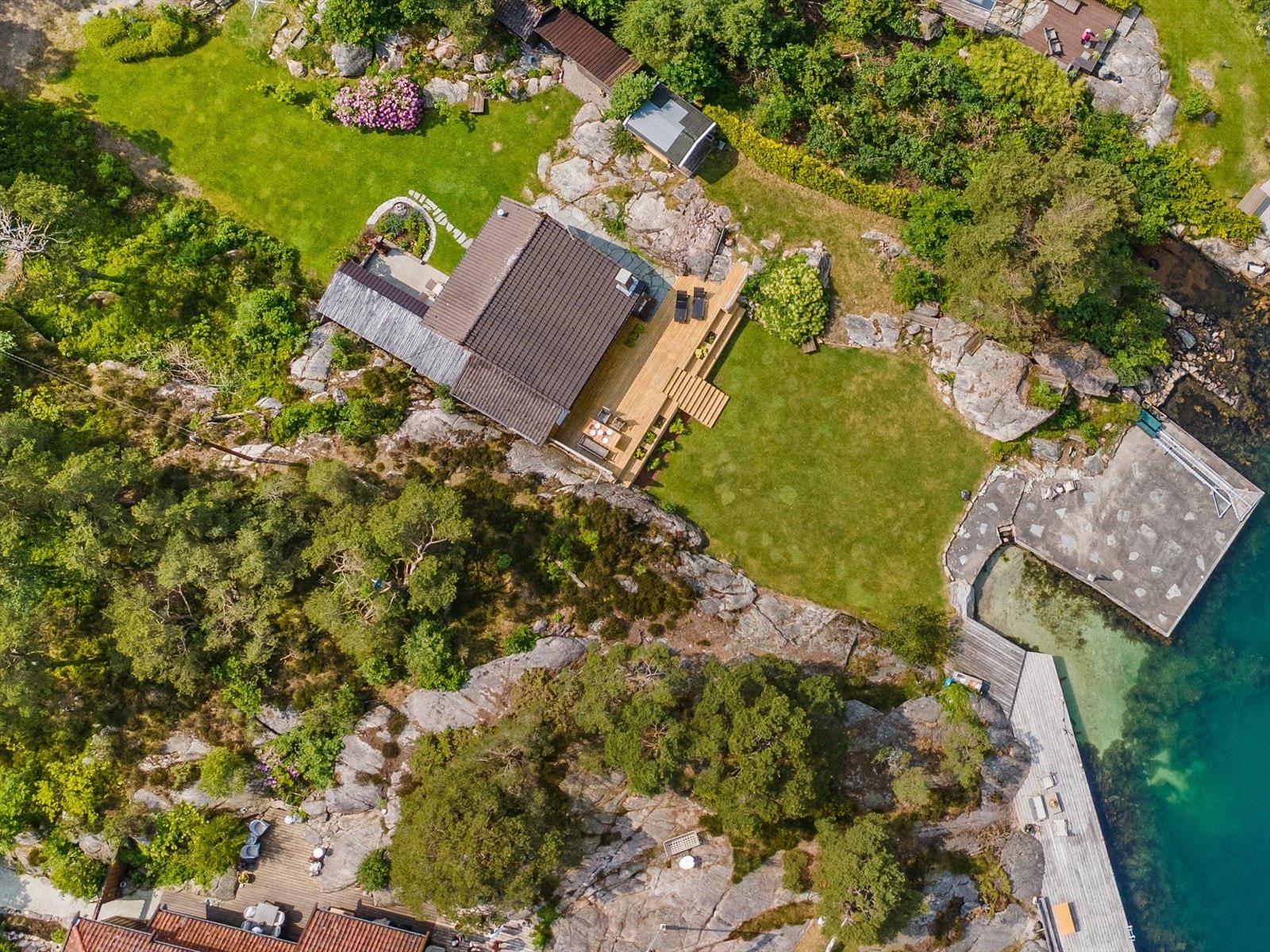 Stor, usjenert eiendom Galleribilde