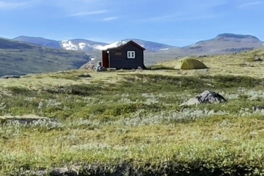 Velkommen til Snøfjellstjønnvegen 985! (Foto: privat) Galleribilde