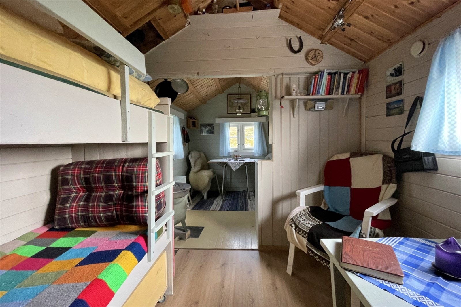 Stue med soveplasser (Foto: privat) Galleribilde