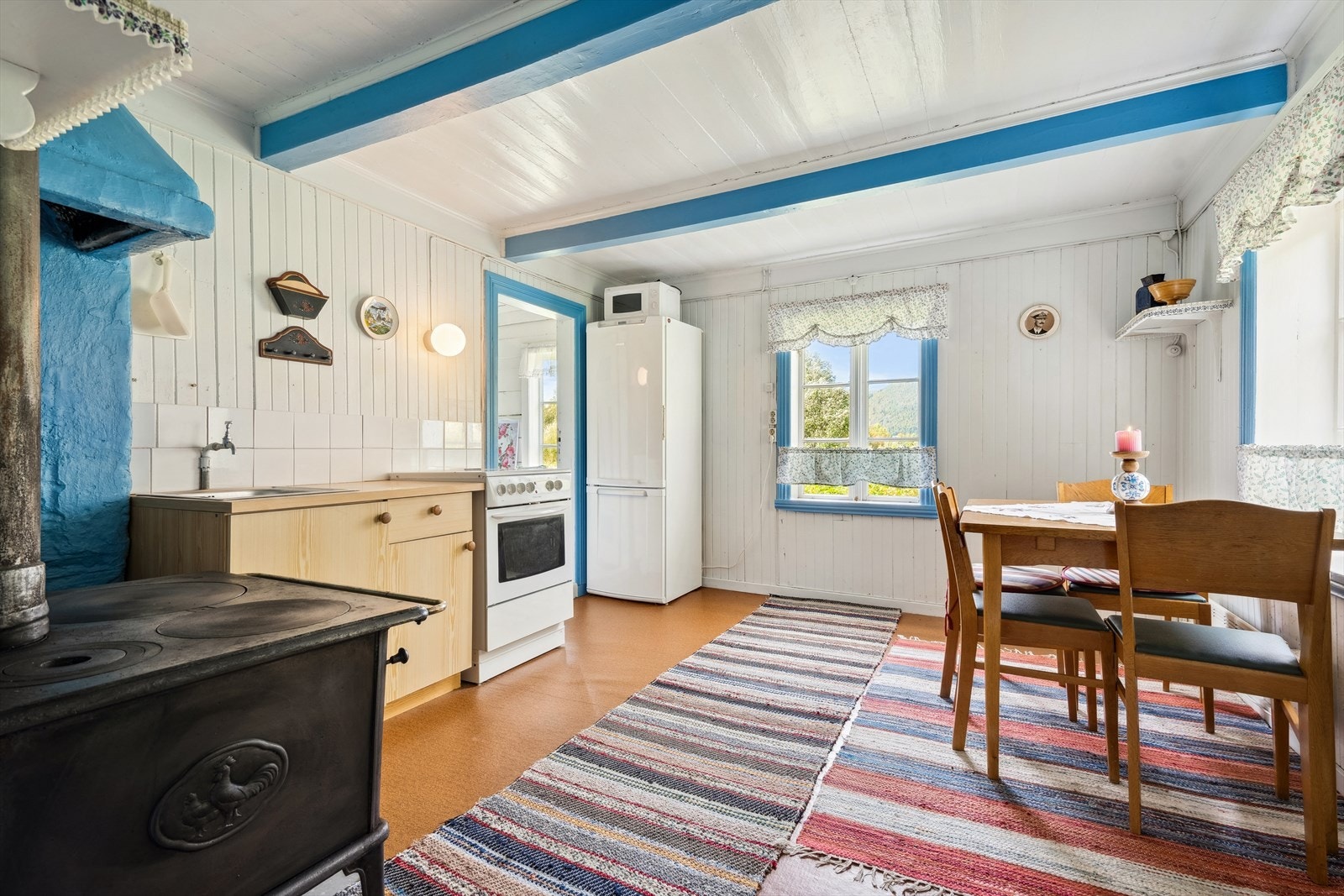 Del av kjøkken Galleribilde