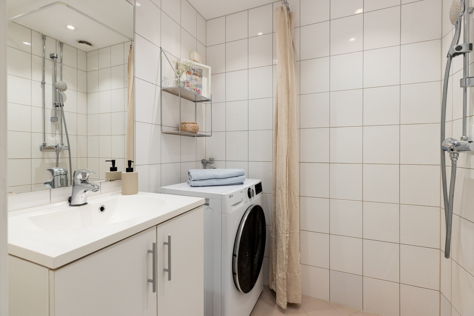 Tidløst bad fra 2009-2010, oppgradert i regi av sameiet. Galleribilde