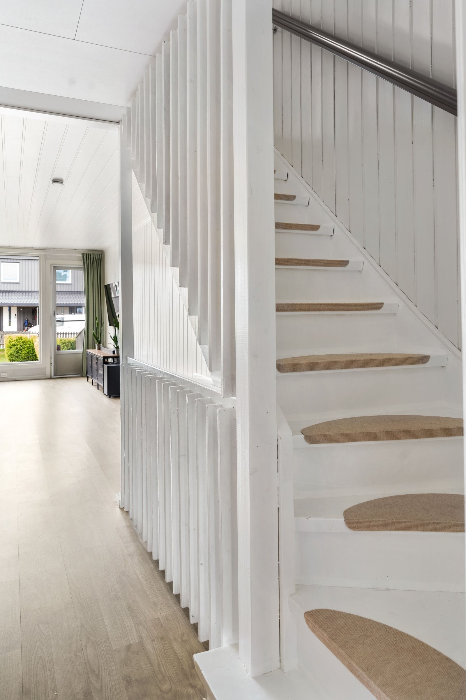 Boligen er lys og åpen. Galleribilde