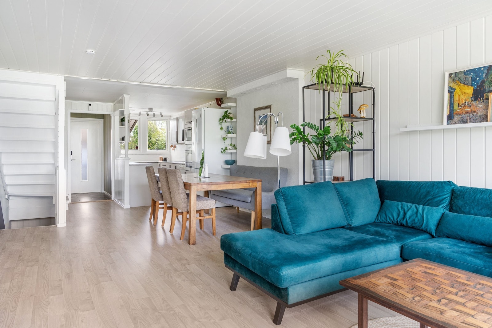 Velkommen til Hilton 145 F - et pent rekkehus over tre plan. Galleribilde