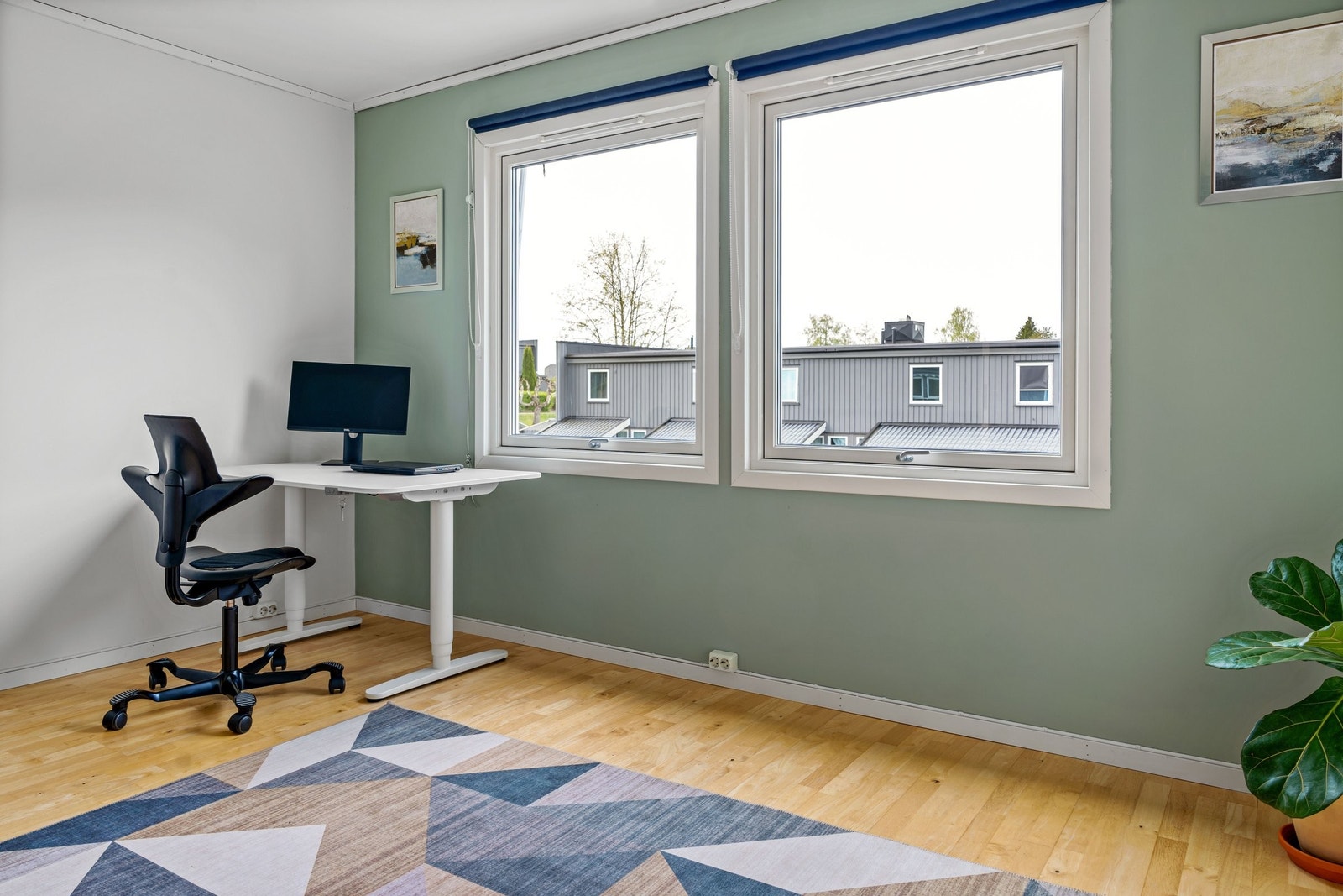 Kontor/gjesterom i første etasje. Galleribilde