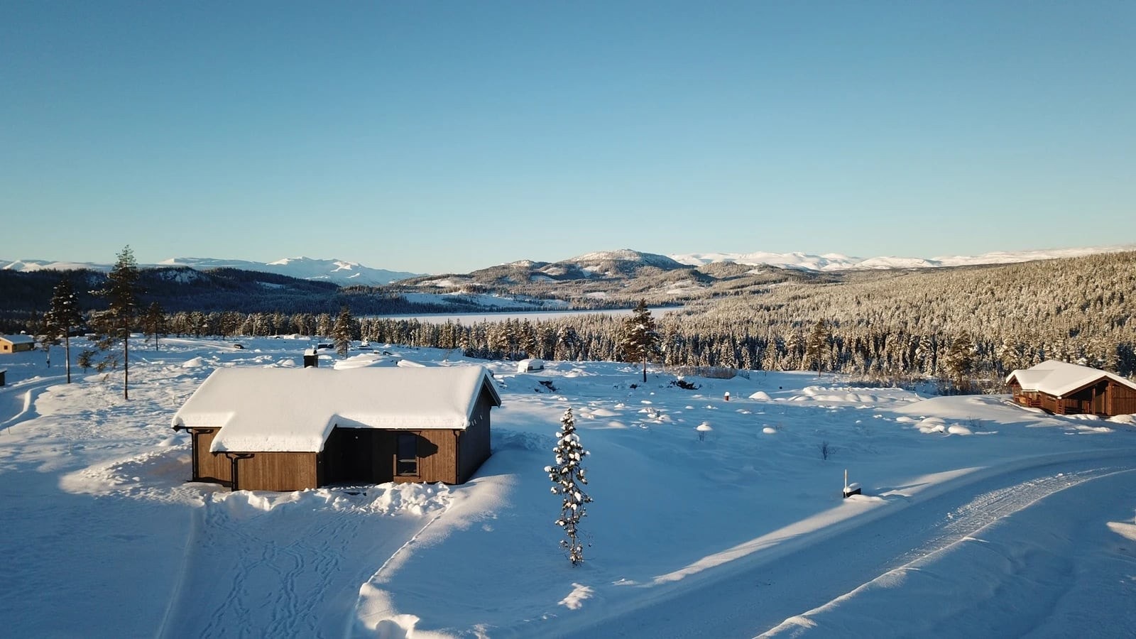 Her kan du bygge hytte fra Saltdalshytta. Robølshovda er et Fantastisk område med kort vei til Beitostølen, Jotunheimen , ski, jakt, tur og fiske muligheter i umiddelbar nærhet. Galleribilde