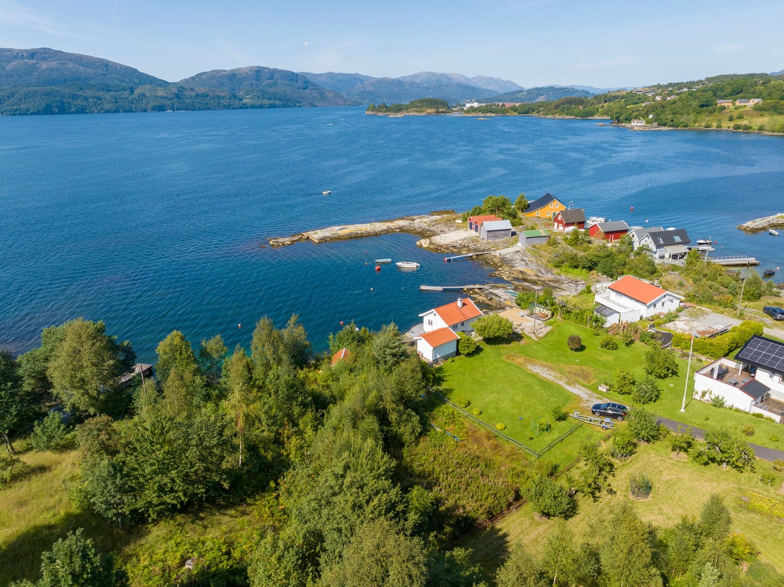 Eiendom på 875 kvm på Skjørsand Galleribilde