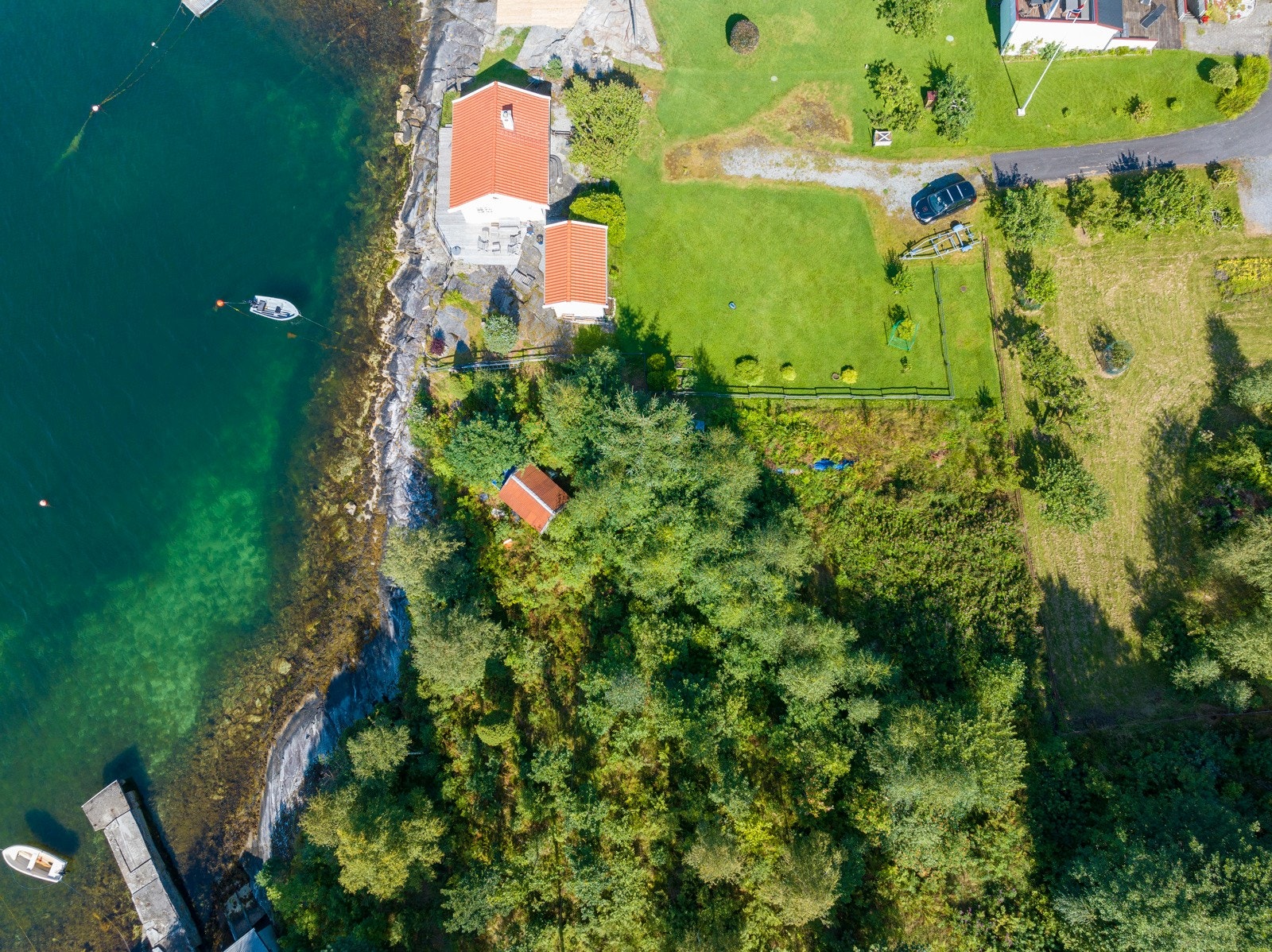 Det er ca. 14m strandlinje på eiendommen Galleribilde