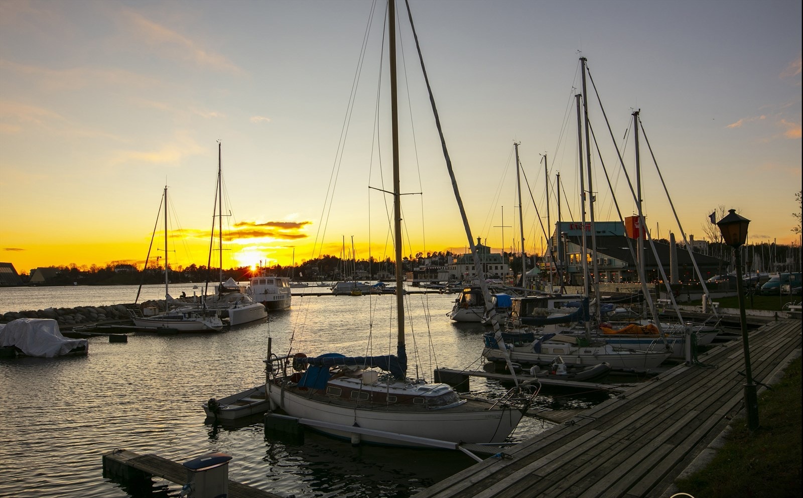 Frognerkilen er det perfekte stedet for trivelige kveldsturer eller en is i solnedgangen. Galleribilde