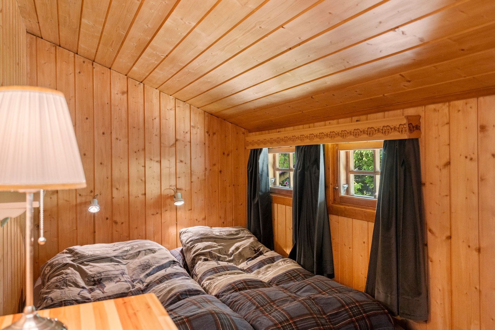 soverom med dobbelseng Galleribilde