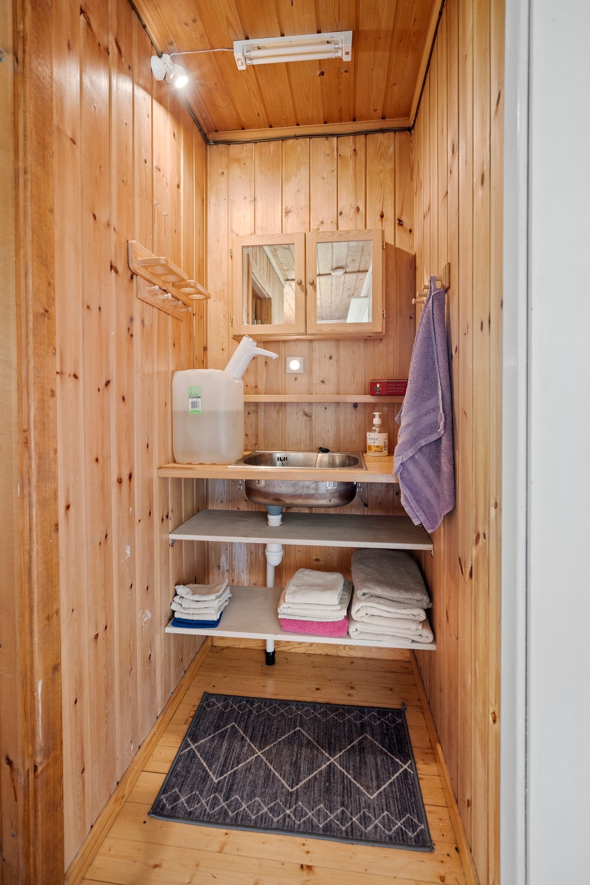 oppbevaringsplass ved kjøkken Galleribilde