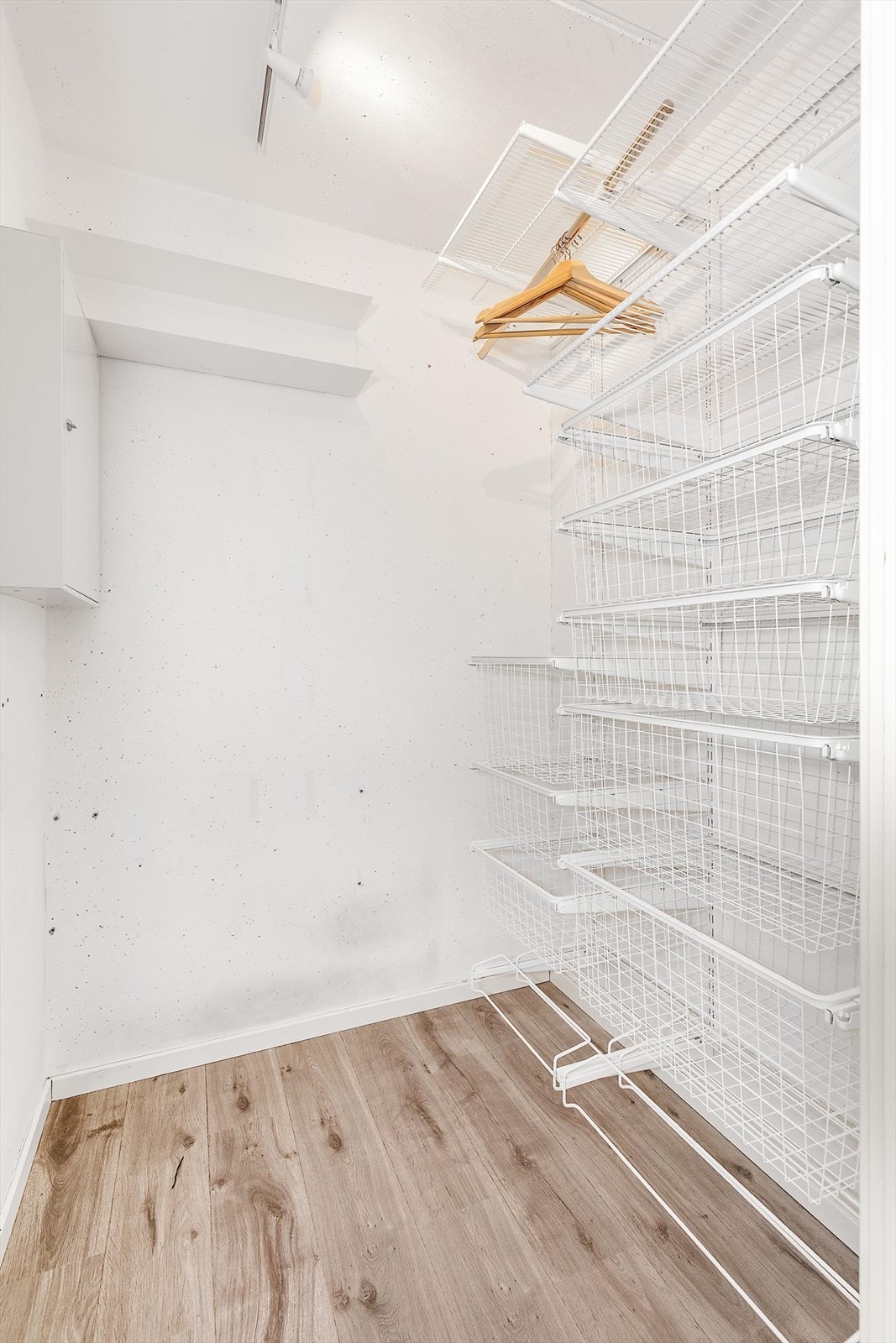 Det medfølger en innvendig bod Galleribilde