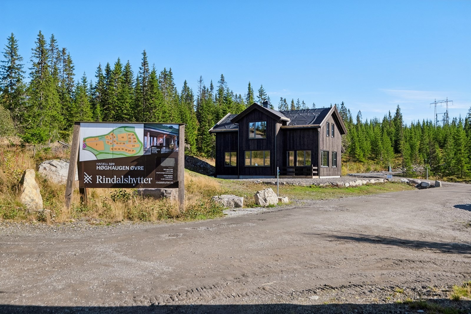 Bilde av samme hyttetype på nabotomten. Galleribilde