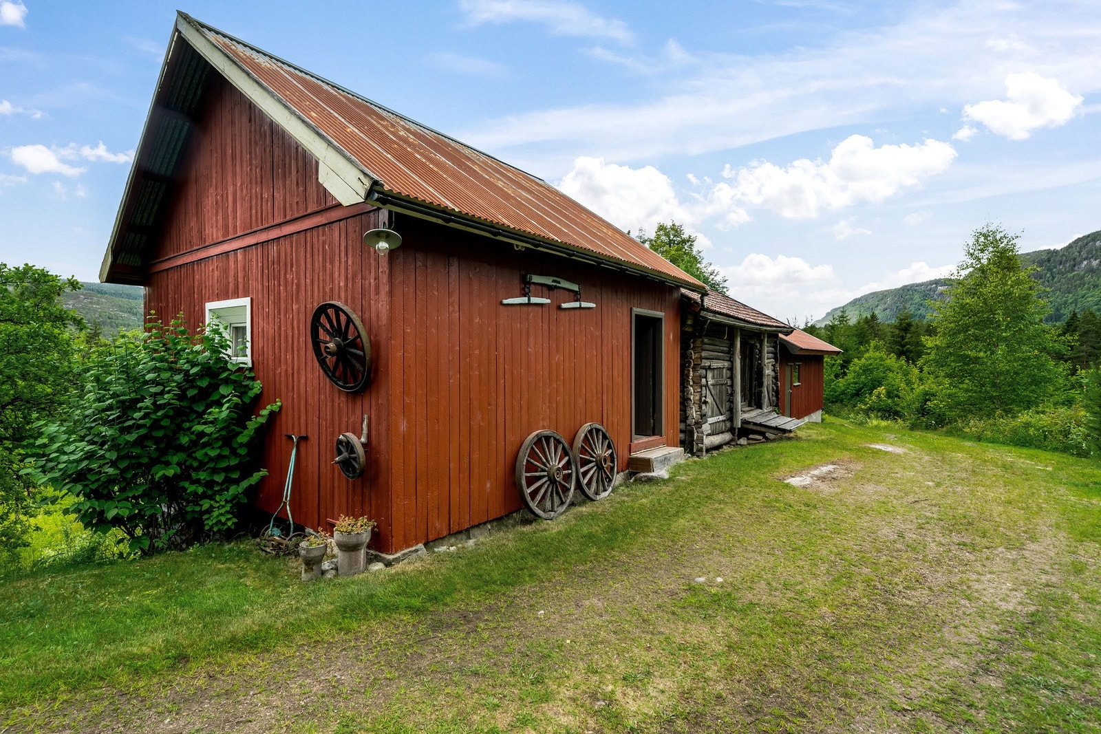 Låven har plass til oppbevaring av utstyr av det som måtte være kjekt å ha. Galleribilde