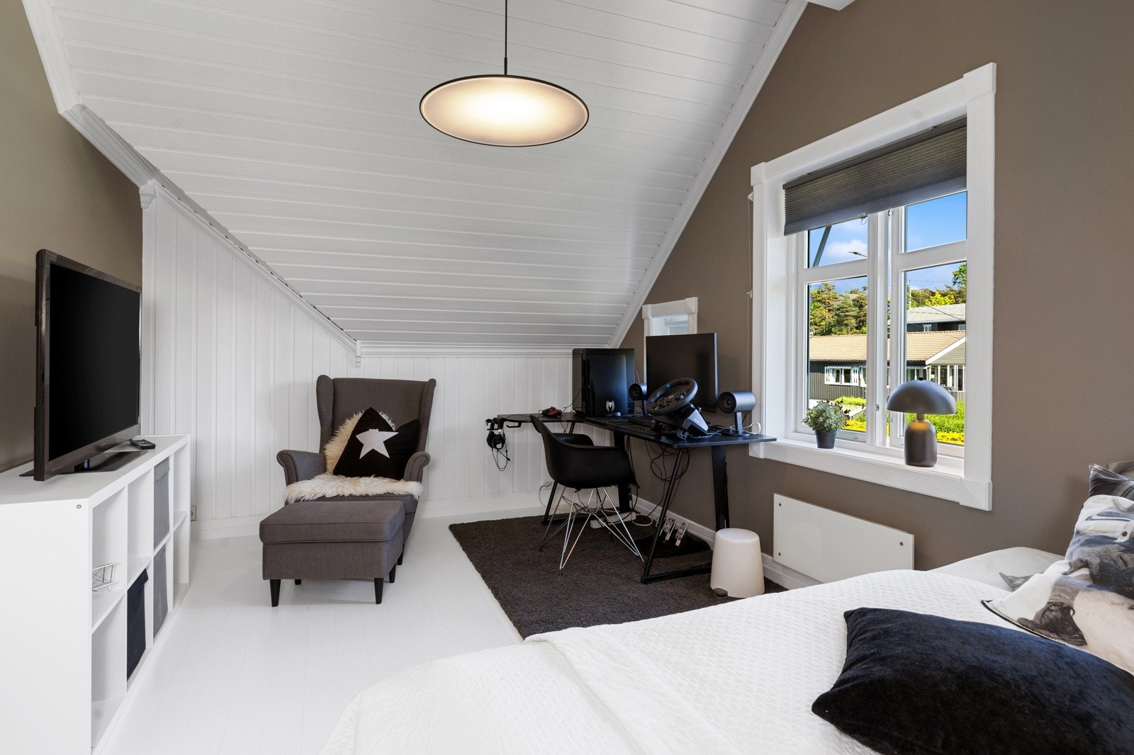 Soverom nummer to. Galleribilde