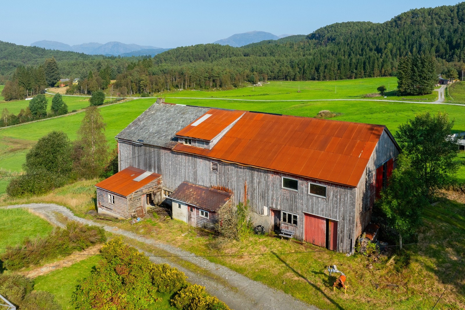 Driftsbygning 2 - 1 - Espen Mills Galleribilde