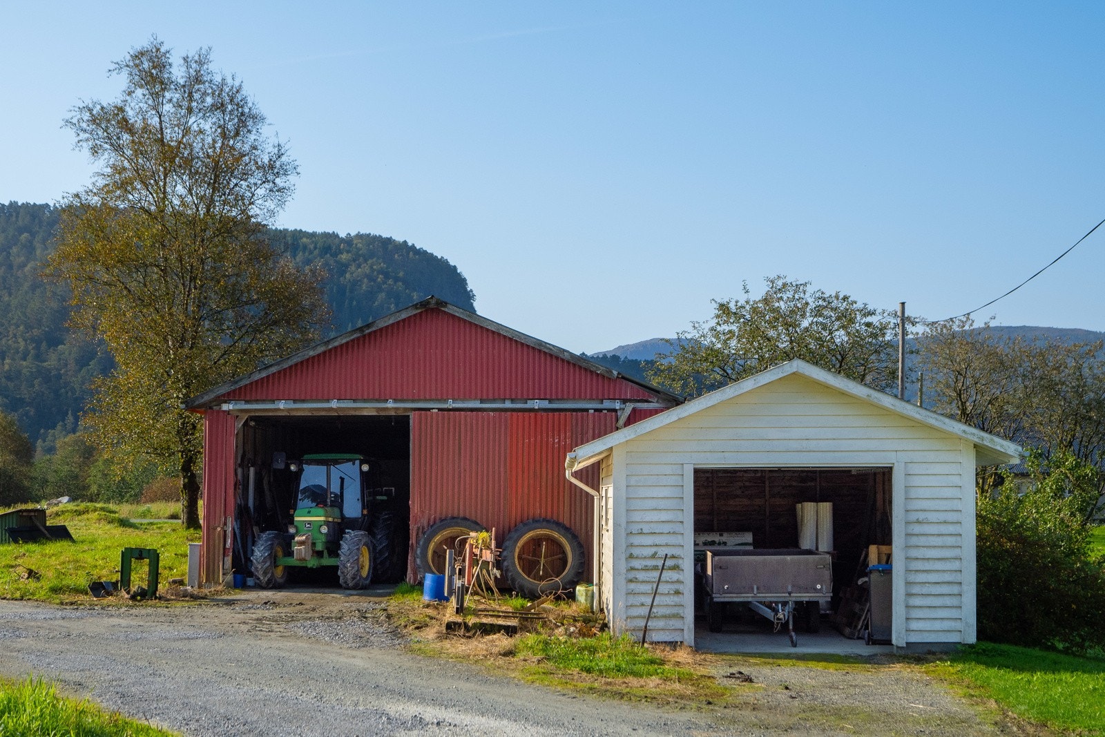 Garasje - 1 - Espen Mills Galleribilde