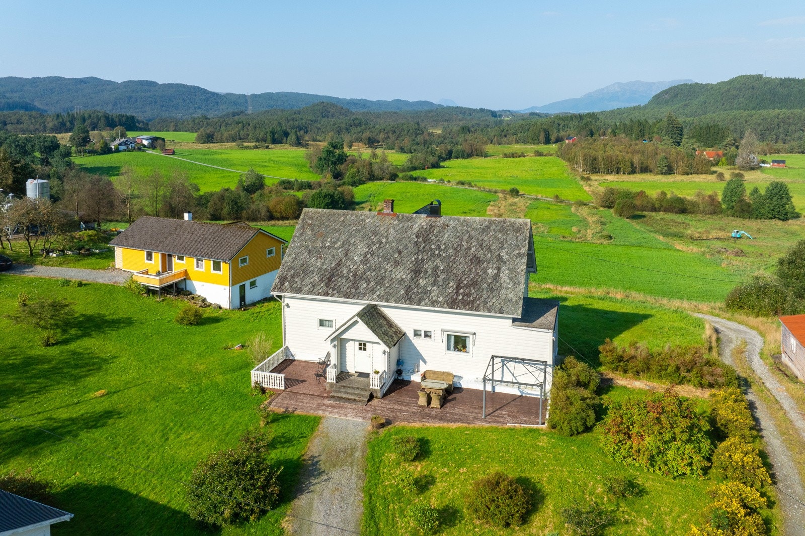 Hus 2 - Ute - 4 - Espen Mills Galleribilde