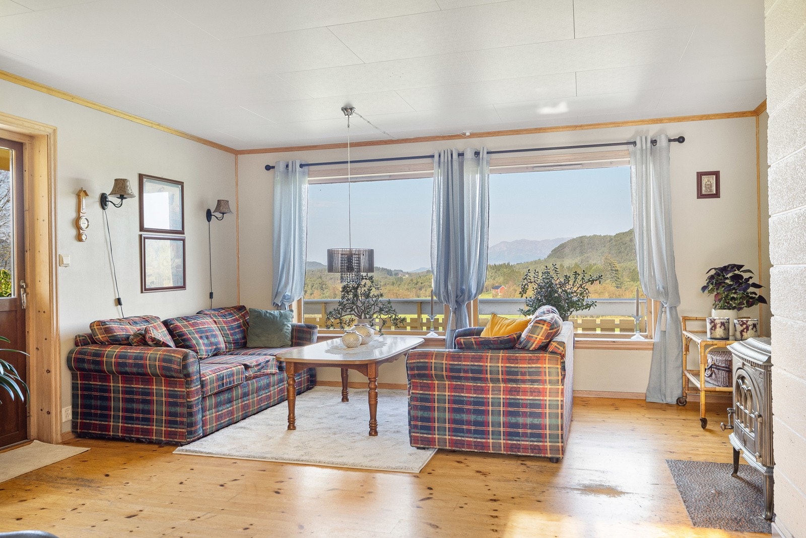 Hus 1 - Stue - 2 - Espen Mills Galleribilde