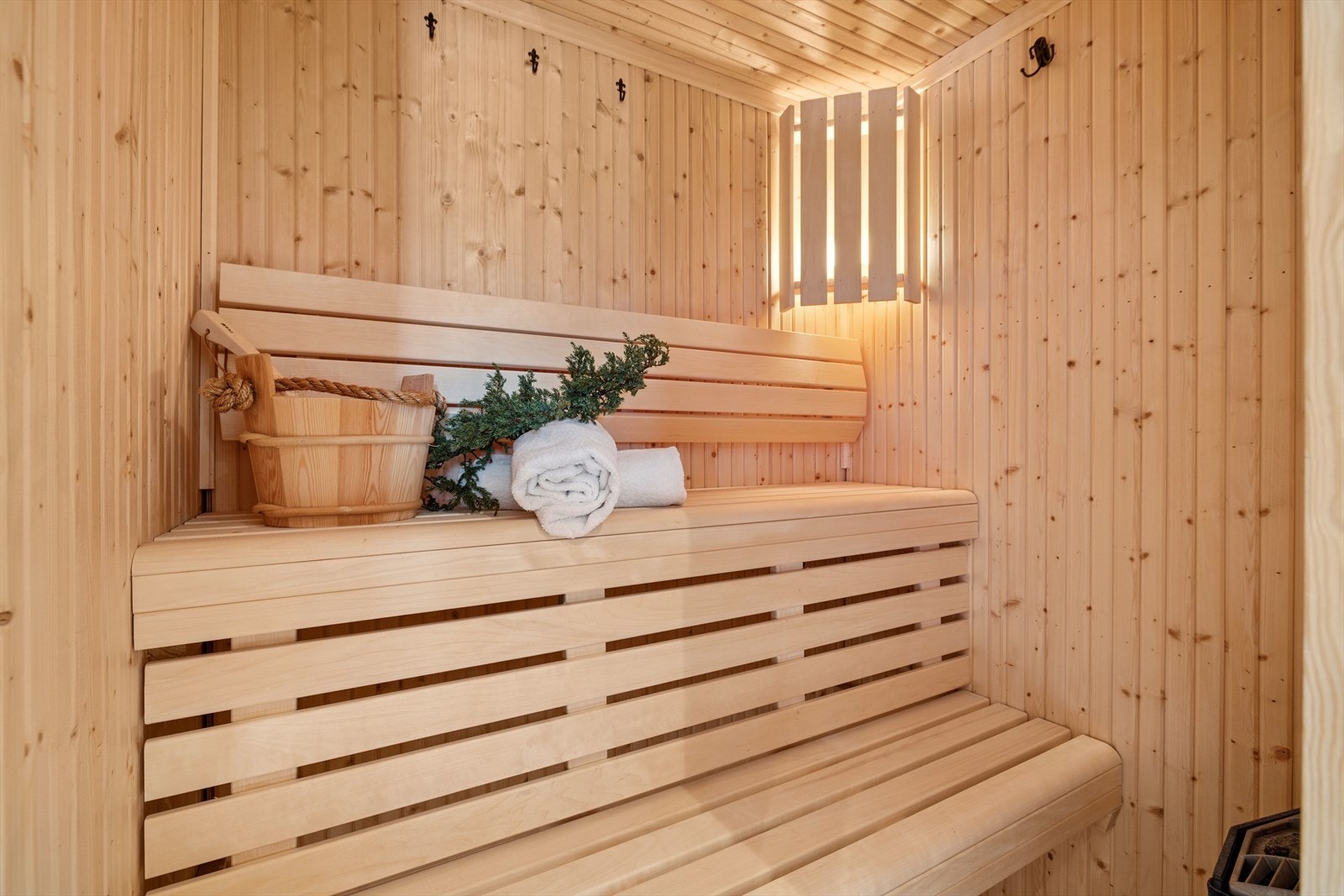 I tillegg finner du en romslig badstue, perfekt for avslapning. Galleribilde