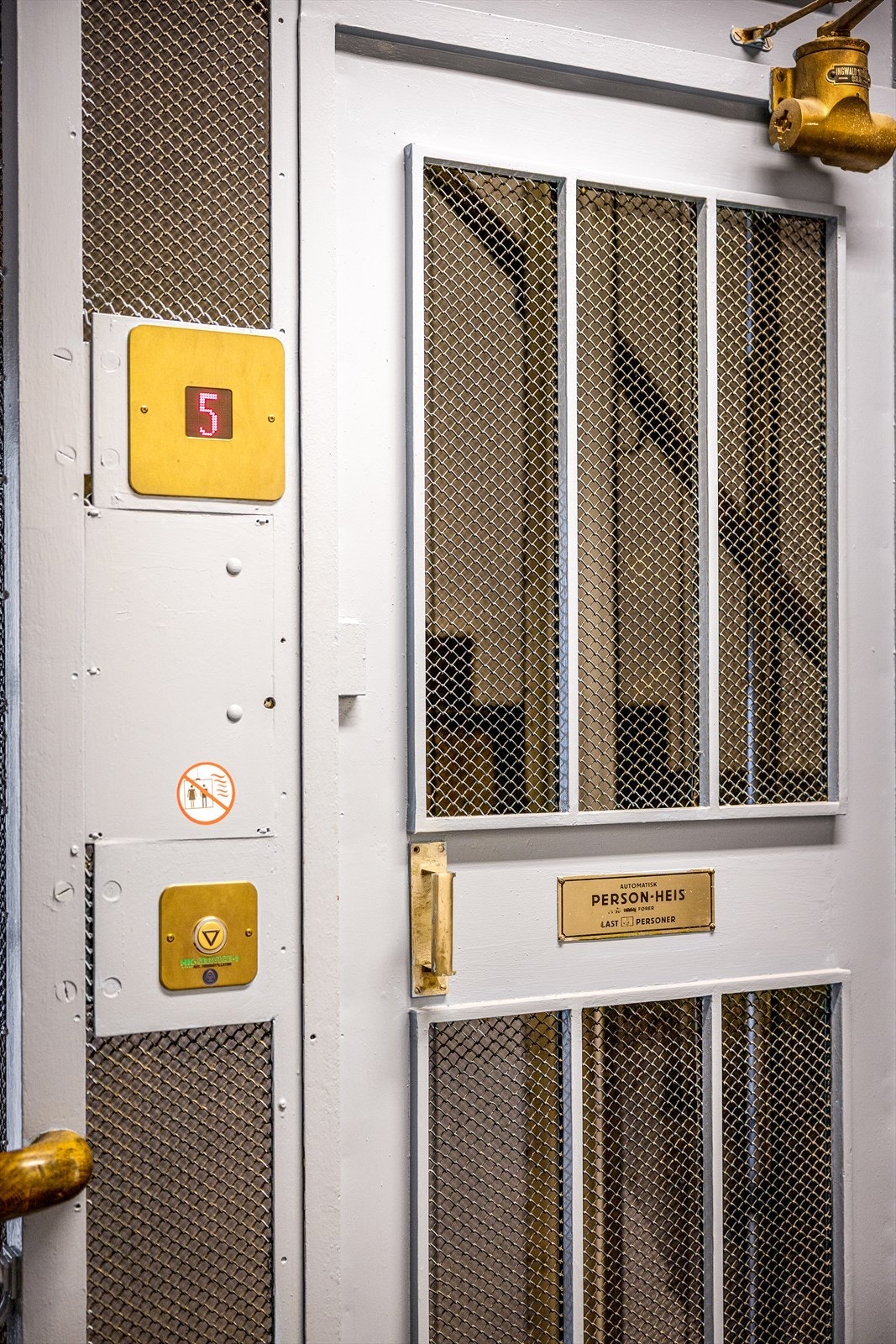 Til leiligheten er det tilkomst med heis. Galleribilde