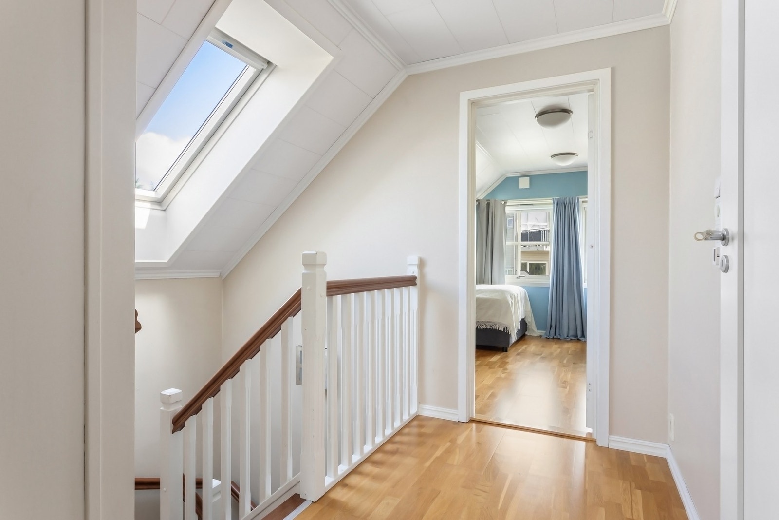 2. etasje inneholder to soverom og et bad. Galleribilde