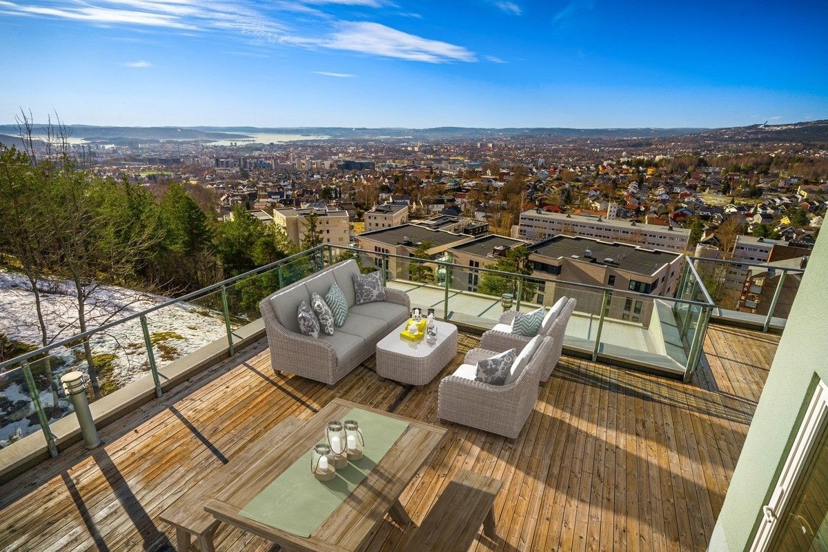Privat takterrasse på totalt 70 kvm. Fantastisk utsikt over Oslo By! Galleribilde