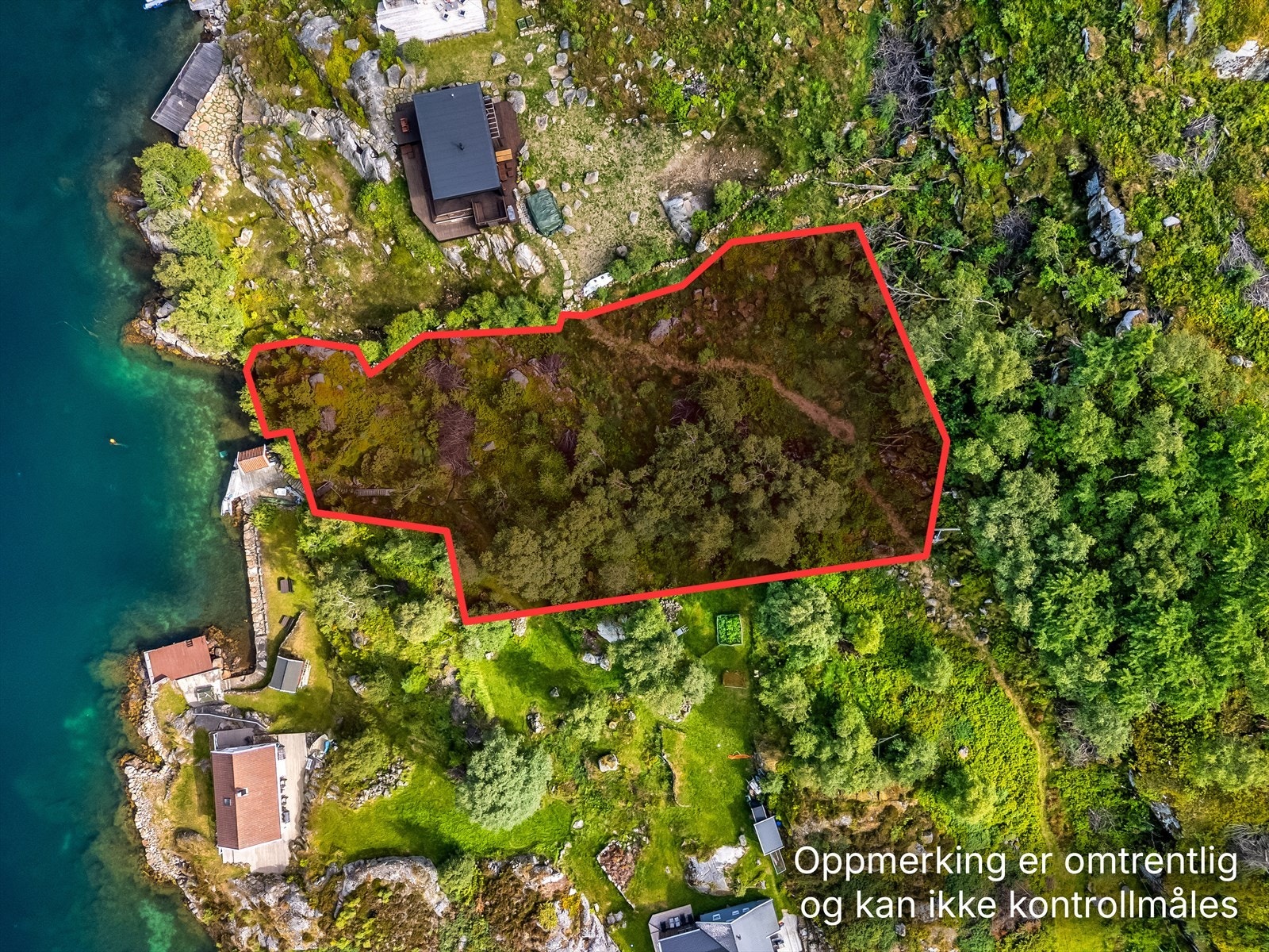 Eiendomsmegler MNEF Anita Cecilie Gabrielsen ønsker velkommen til Langøy - en ubebygd regulert tomt. Galleribilde