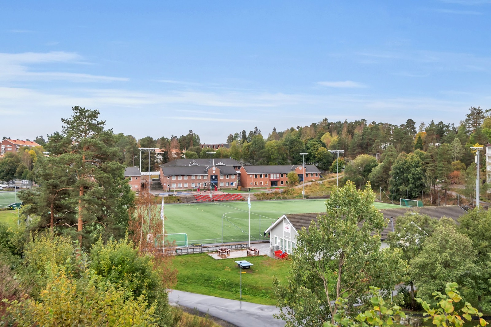 Fotballbane på Holmlia Galleribilde