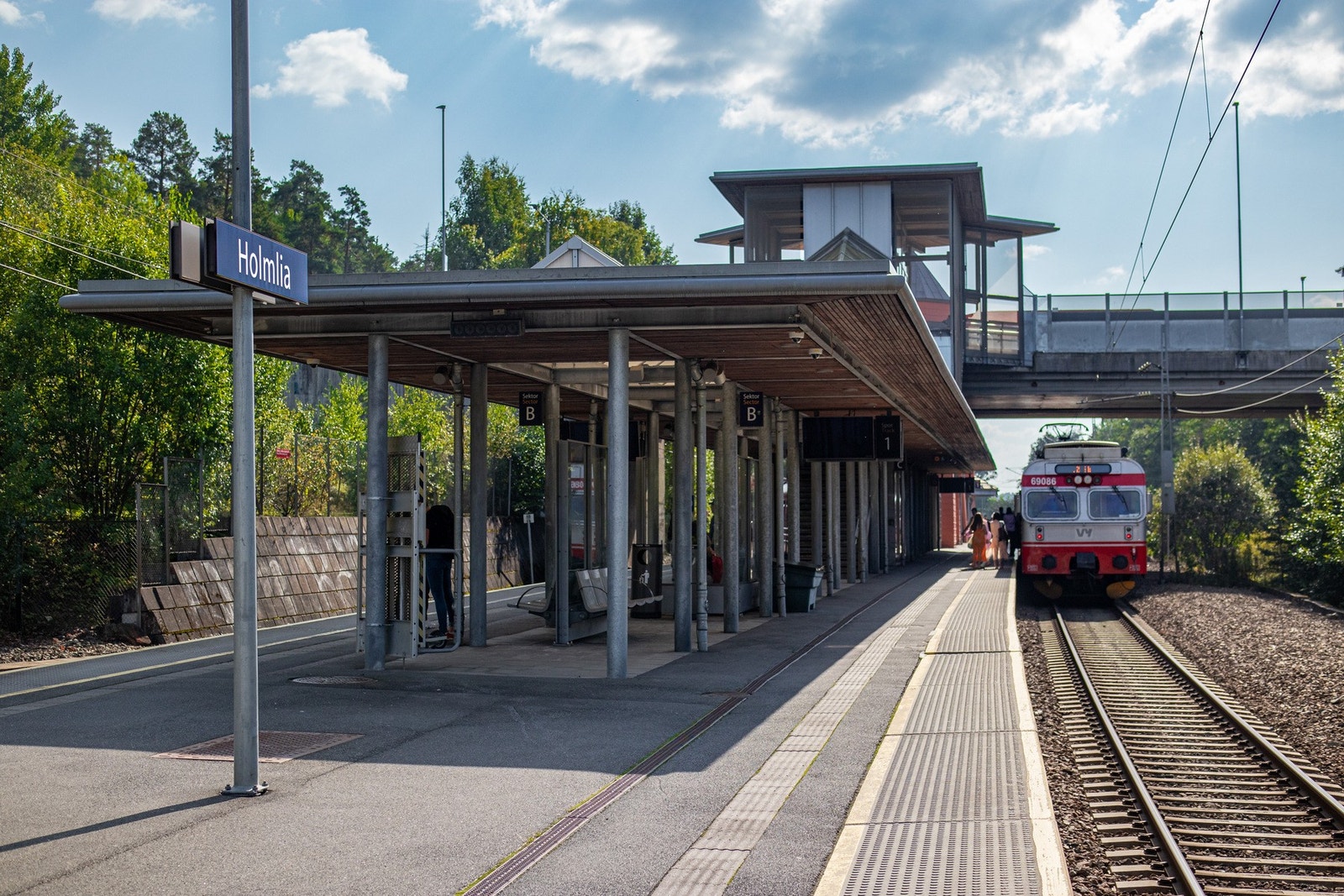 Tog fra Holmlia til Oslo S bruker ikke mange minutter. Galleribilde