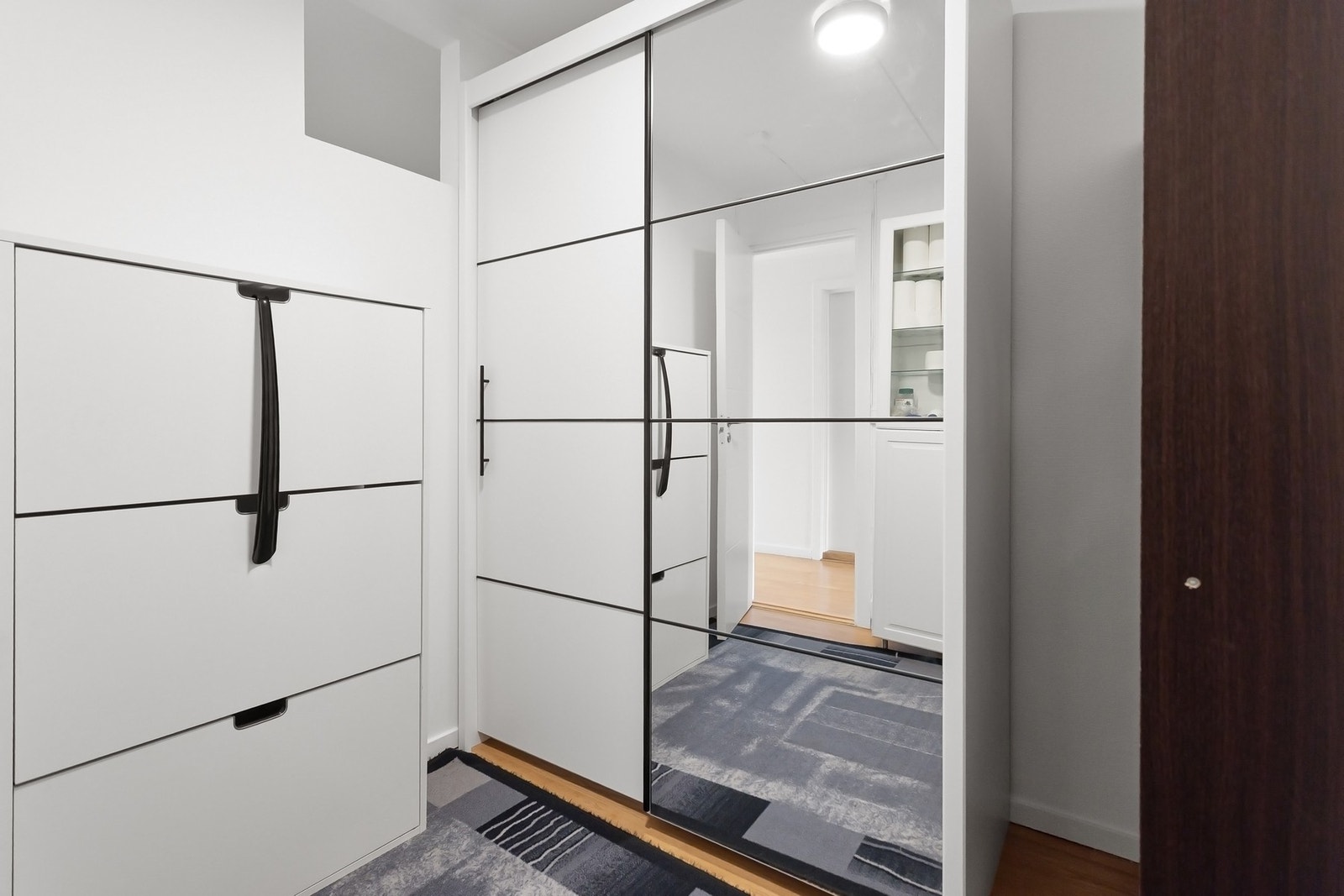 Meget romslig bod i boligen Galleribilde