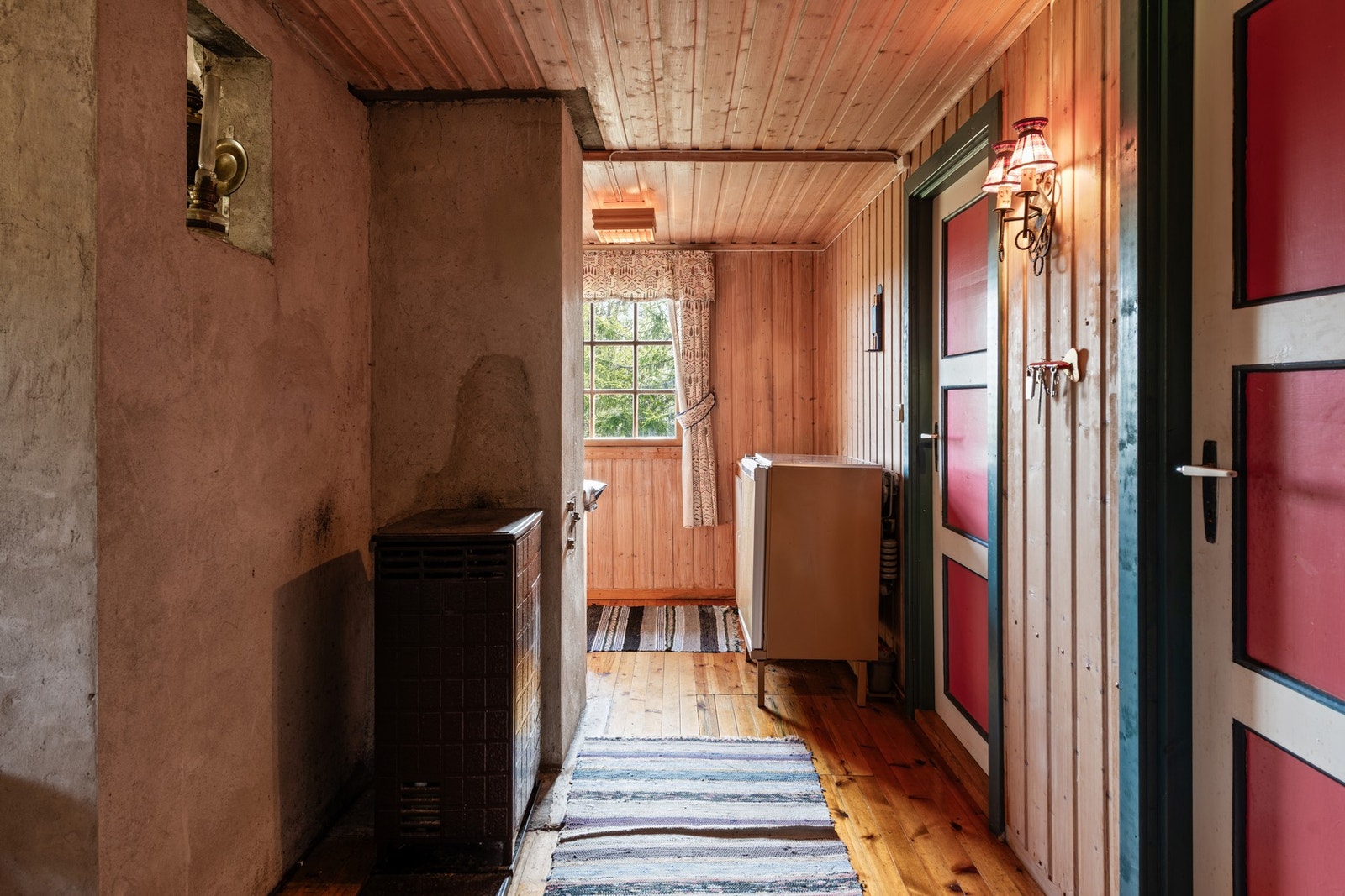 Videre inn mot kjøkkenet. Galleribilde