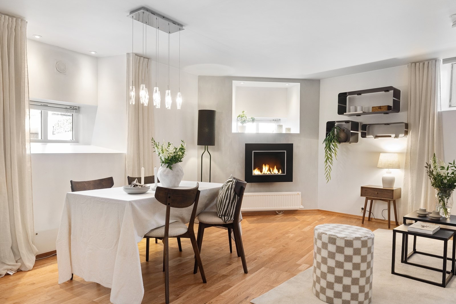 Sameiet er svært veldrevet, hvor leiligheten har lave felleskostnader på kr. 2 744,- pr. mnd. Galleribilde