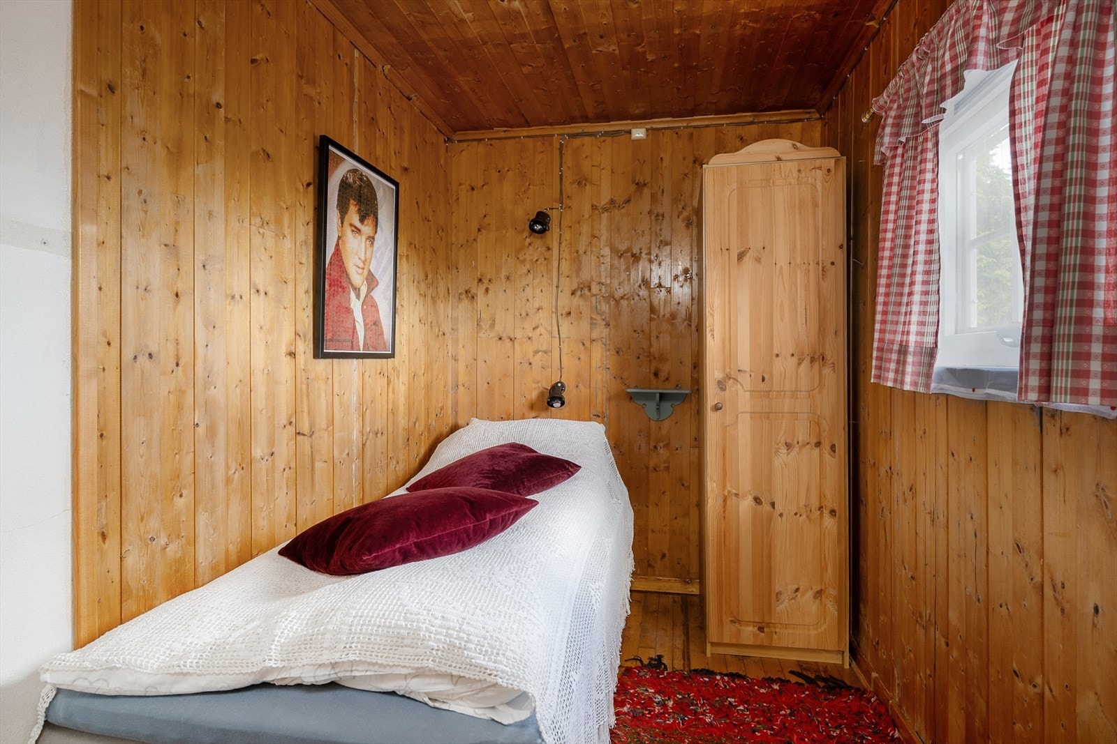 Soverom 3 med god plass til seng og skap. Galleribilde