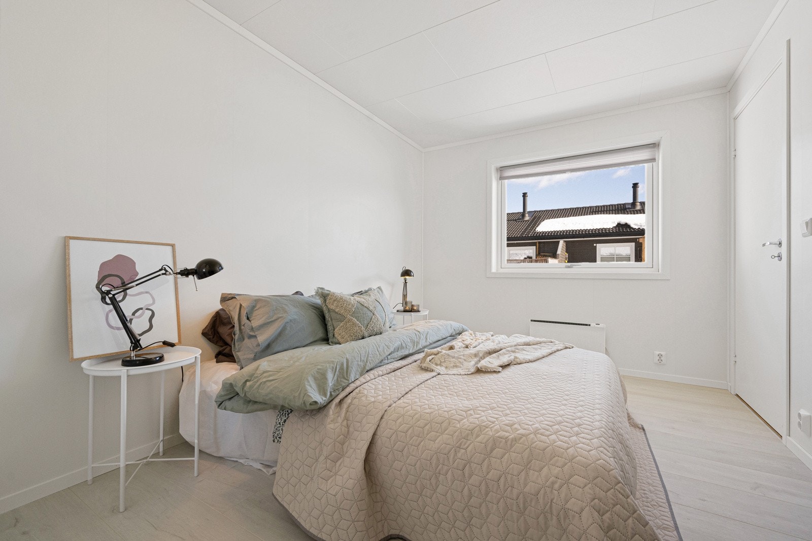 Hovedsoveromet har god plass til dobbeltseng og garderobeskap. Galleribilde