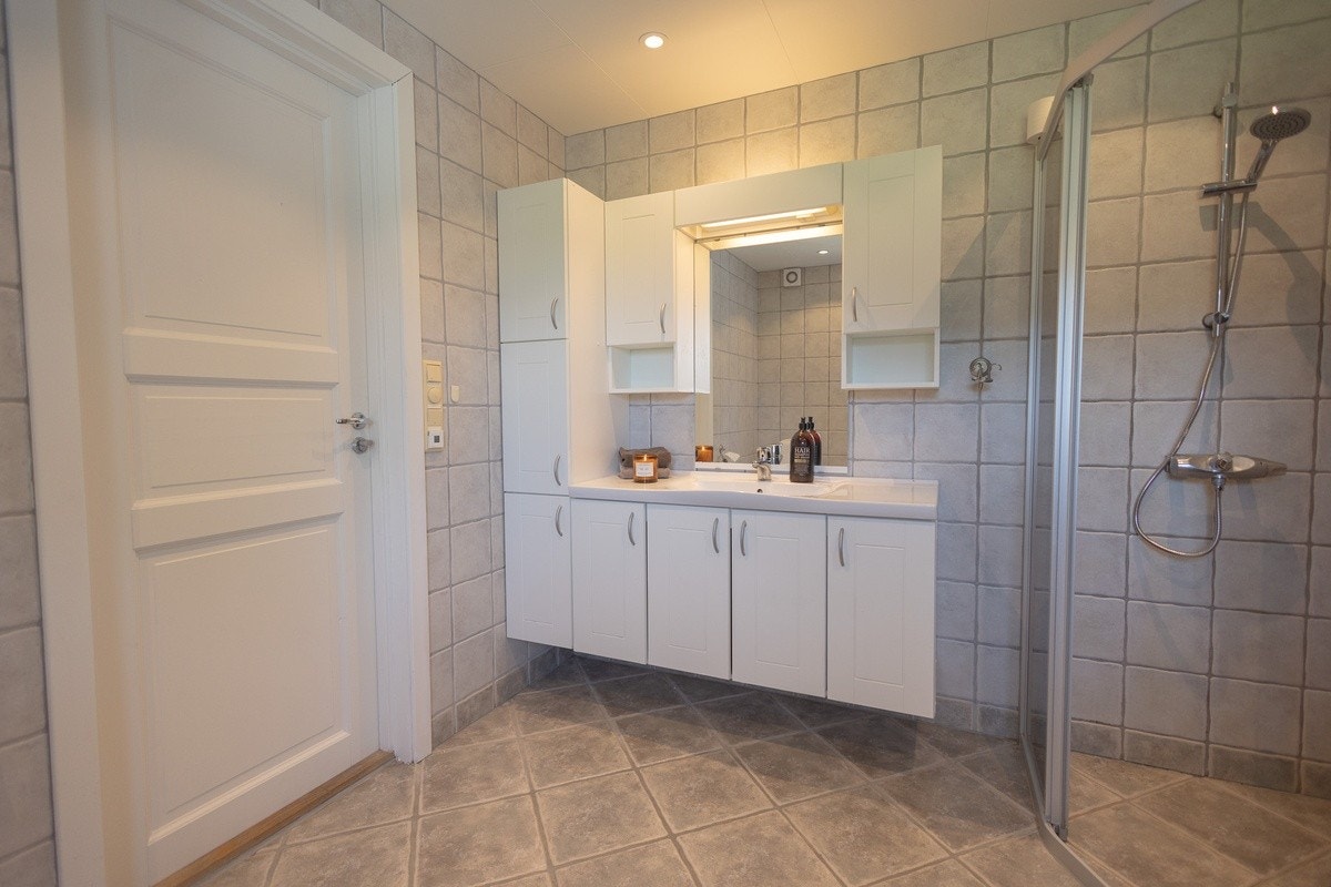 bad 2 etg Galleribilde