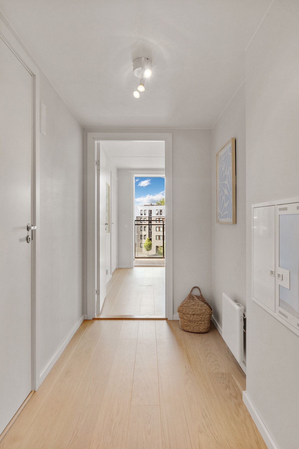 Fra èntre er det tilgang til bad og stue/kjøkken Galleribilde