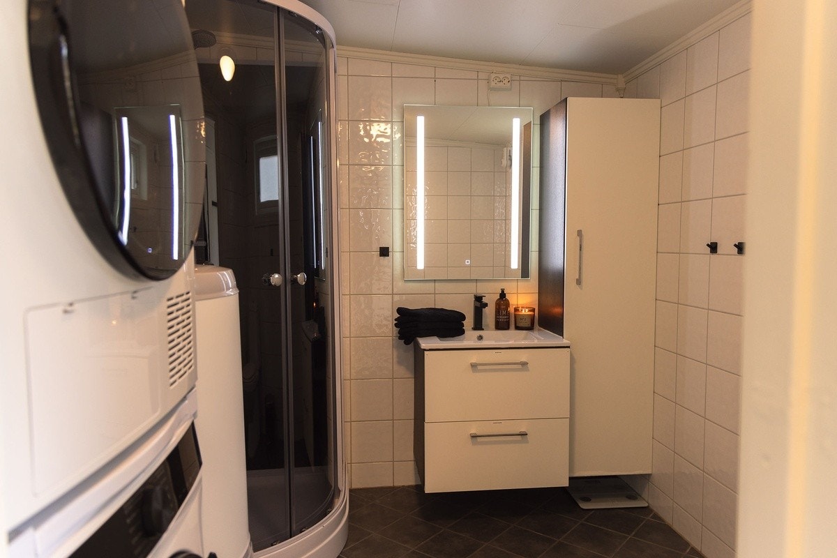 Felles bad Galleribilde